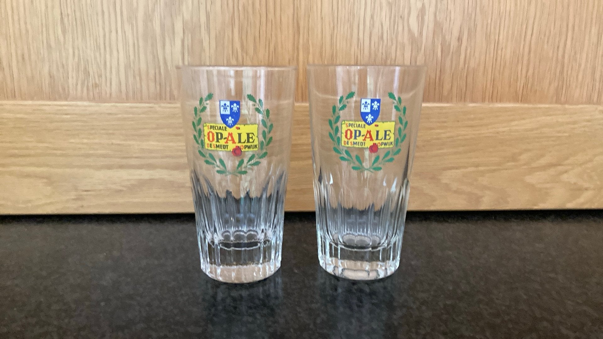 Twee authentieke bierglazen van Op-Ale., Ophalen of Verzenden, Zo goed als nieuw
