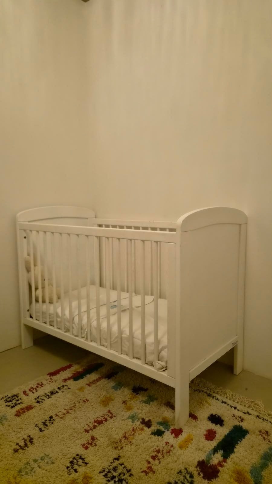 Proper eenvoudig kinderbedje, Sommier à lattes, Moins de 70 cm, Enlèvement, Utilisé