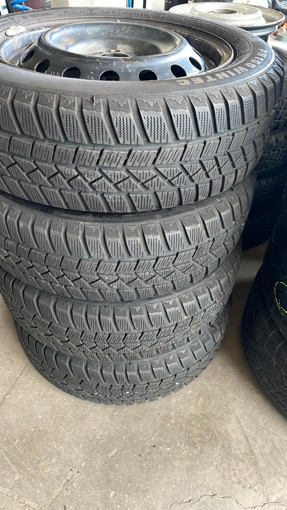 Winterbanden 185/60R15 84T, Ophalen