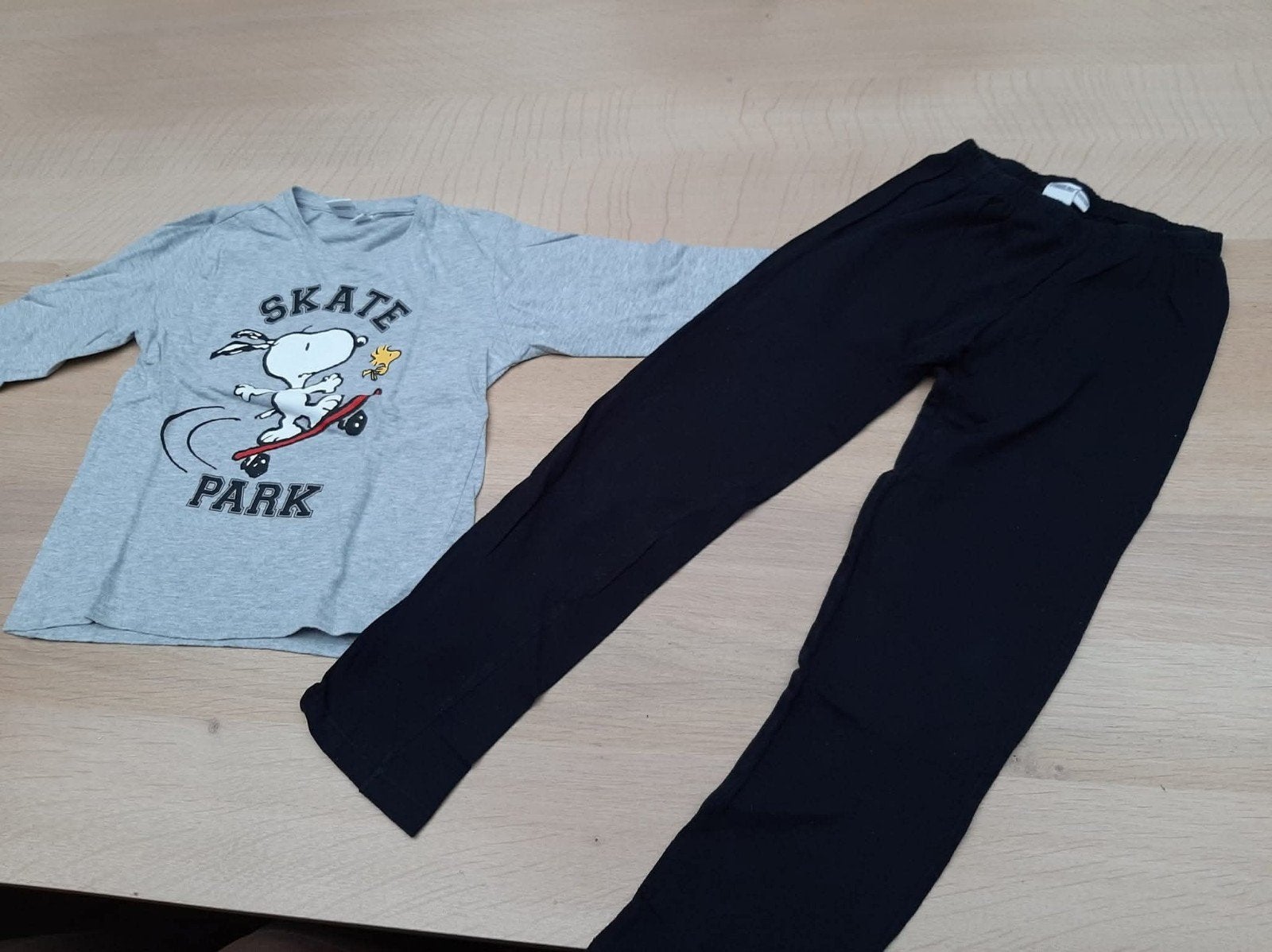 pyjama M122/128, Kinderen en Baby's, Kinderkleding | Maat 122, Ophalen of Verzenden, Gebruikt, Jongen, Nacht- of Onderkleding