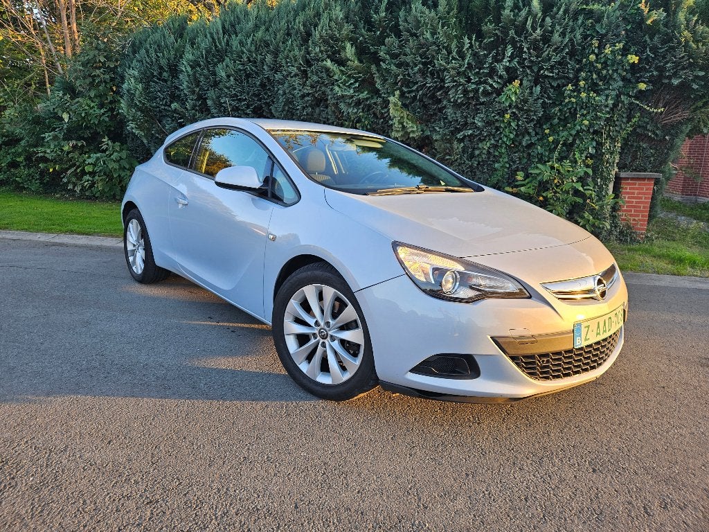 Opel astra GTC 1.7 cdti euro5b prete a immatriculer!, Auto's, Voorwielaandrijving, Euro 5, Stof, 4 cilinders