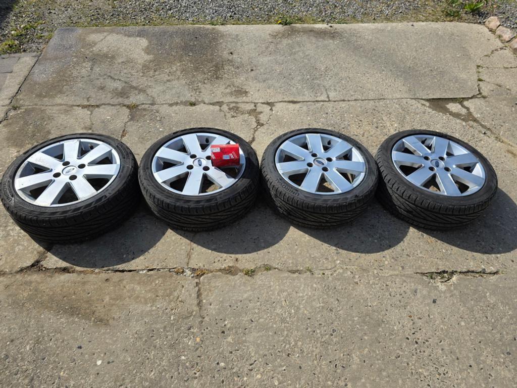 16 inch Ford velgen met zga nieuwe Uniroyal zomerbanden, Auto-onderdelen, Banden en Velgen, Banden en Velgen, Zomerbanden, 16 inch
