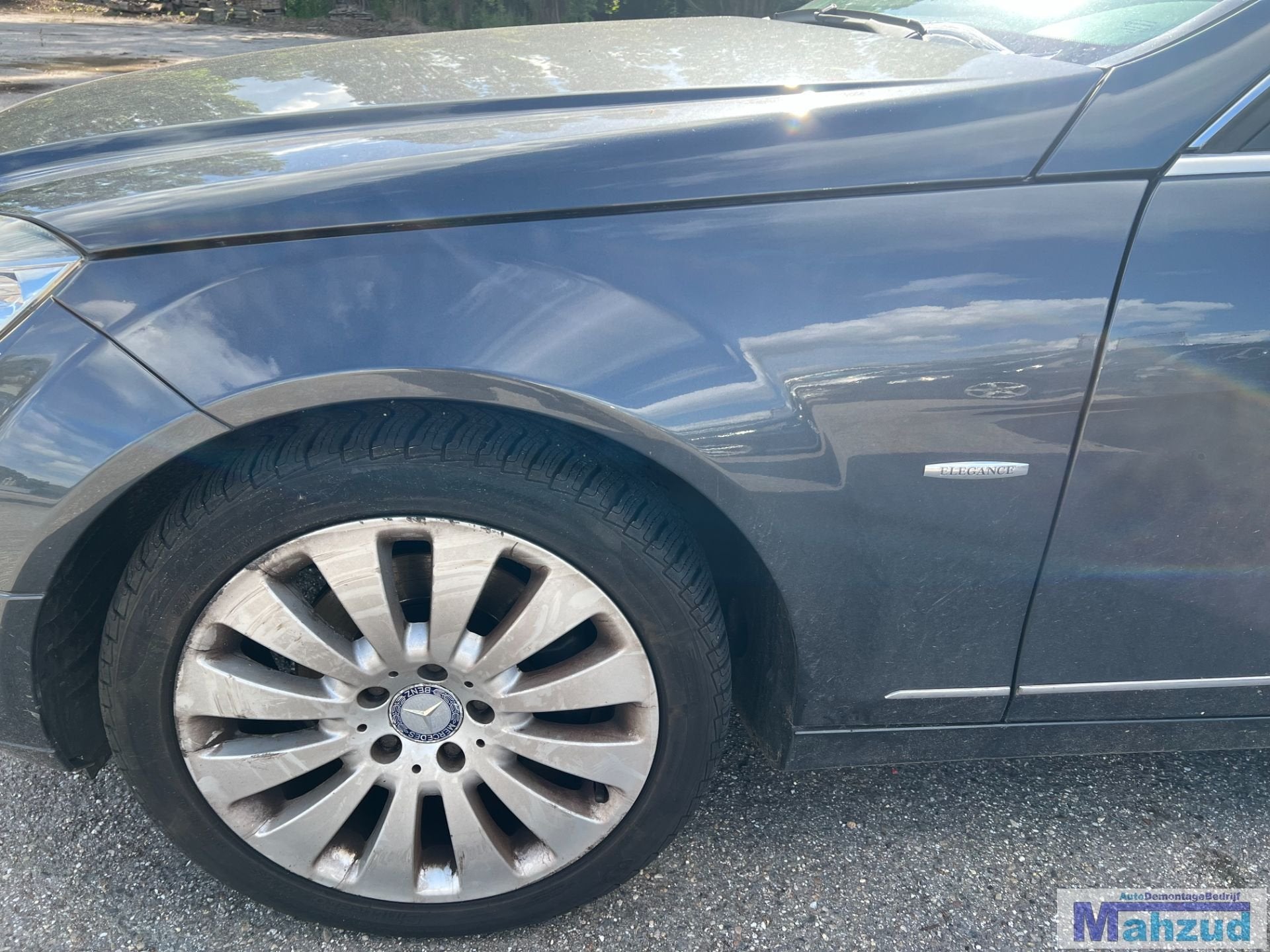 MERCEDES C KLASSE W204 S204 Grijs C755 voorscherm links 2007, Gebruikt, Mercedes-Benz AG, Mercedes-Benz, Mercedesstrasse 120
70372  Stuttgart, DE