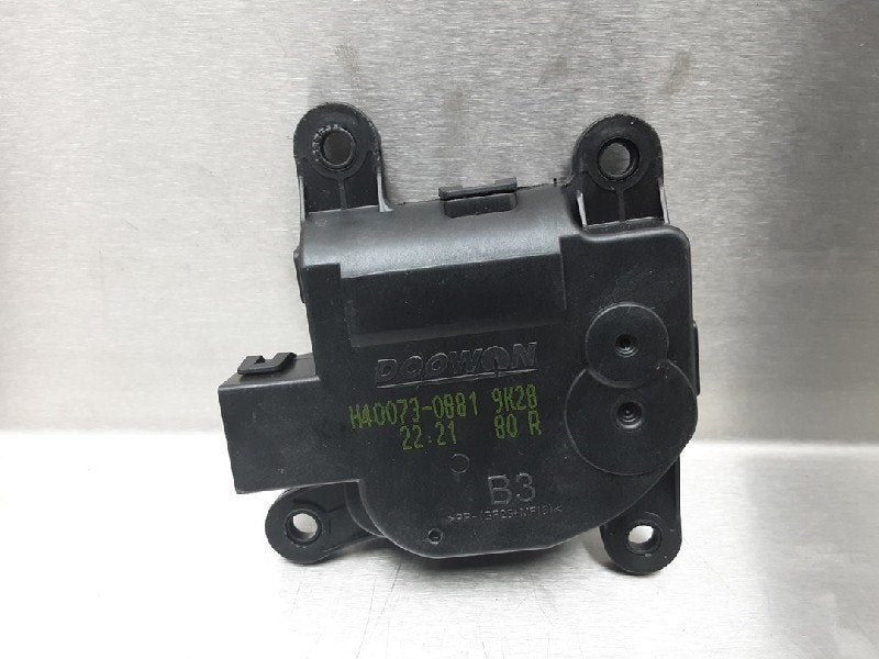 ACTIONNEUR MOTEUR VOLET CHAUFFAGE Hyundai Kona (OS), Dhr. M. Roggen, Stadsweg 37 37
9917 PV  WIRDUM GR., NL, Hyundai, Utilisé