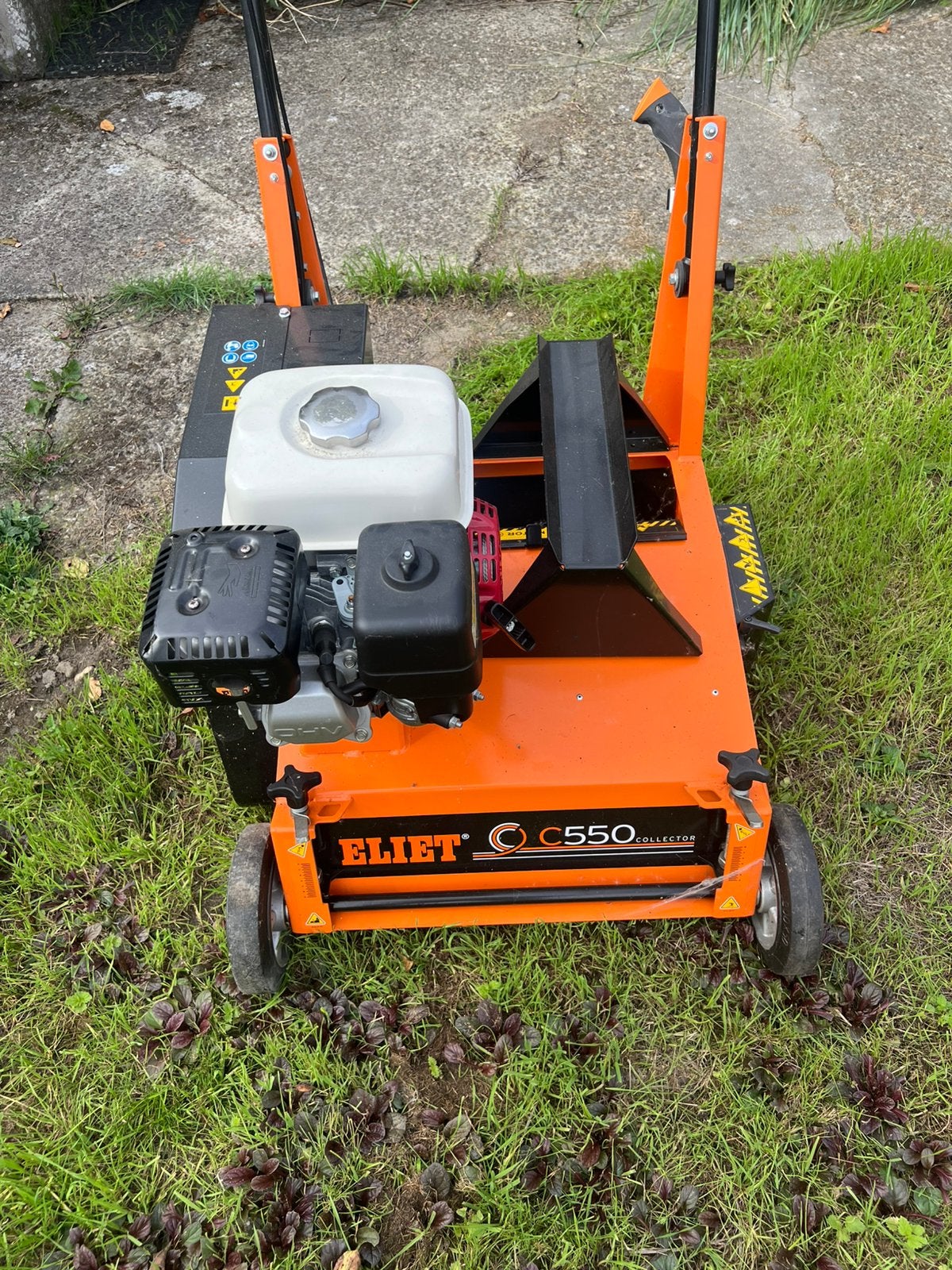 Verticuteermachine Eliet c550, Ophalen, Zo goed als nieuw