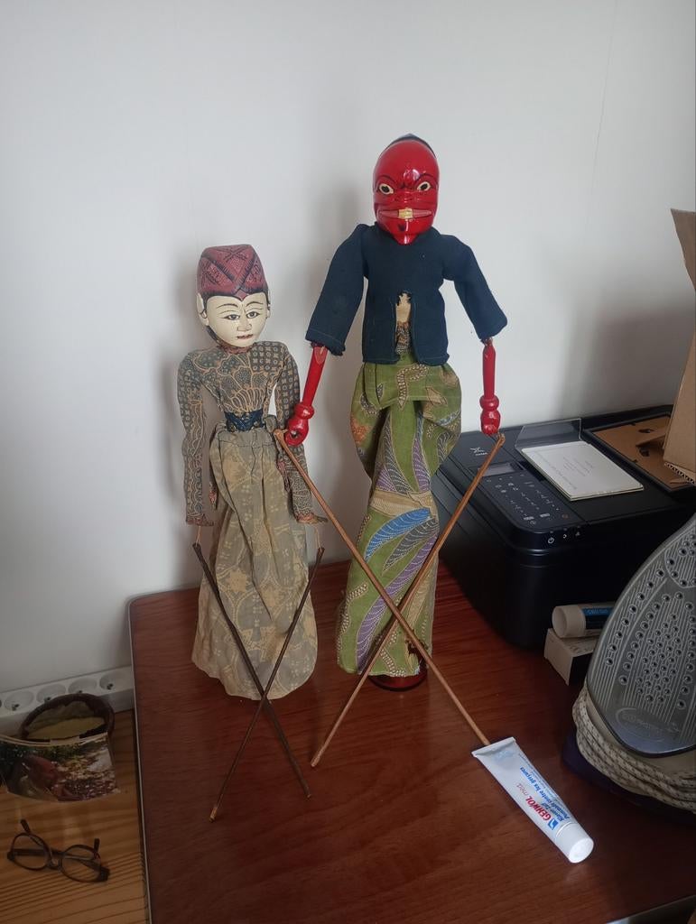Wayang poppen antiek reeds 35 j in bezit, Ophalen