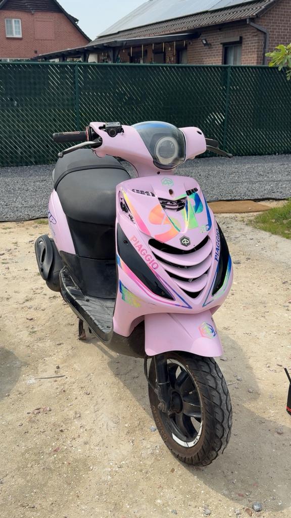 Zip 4t a klasse, Fietsen en Brommers, Scooters | Piaggio, Ophalen, Zo goed als nieuw, Zip