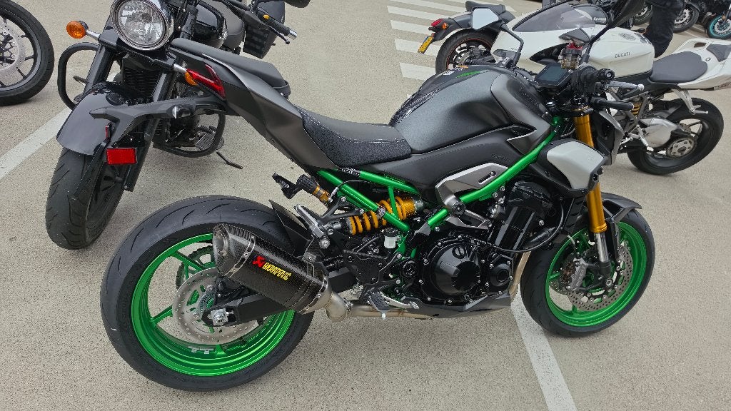 Akrapovic uitlaat systeem Kawasaki Z900 2025+, Enlèvement, Neuf