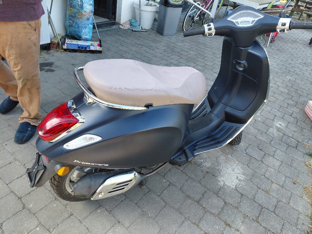 Vespa Primavera très bonne etat, Fietsen en Brommers, Nieuw, Ophalen of Verzenden, Klasse B (45 km/u), Benzine