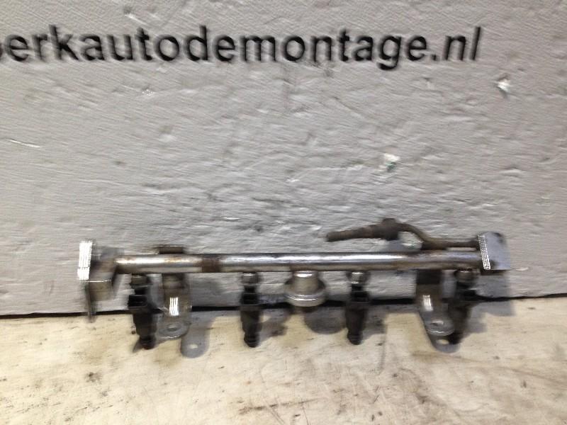 INJECTIEGALERIJ Ford Focus 1 (01-1998/11-2004), Gebruikt, Ford