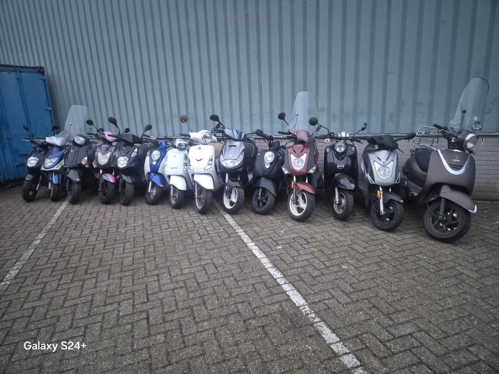 Partij export scooters vanuit nederland, Fietsen en Brommers, Ophalen