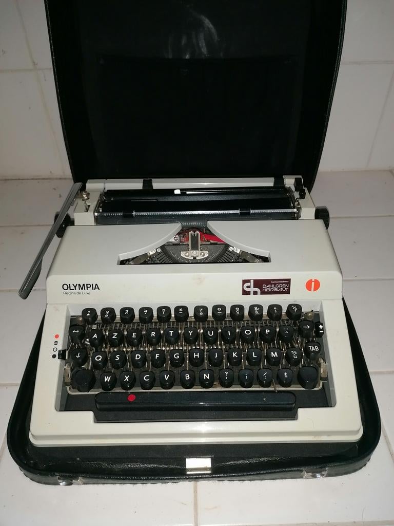 Typemachine Olympia, Enlèvement