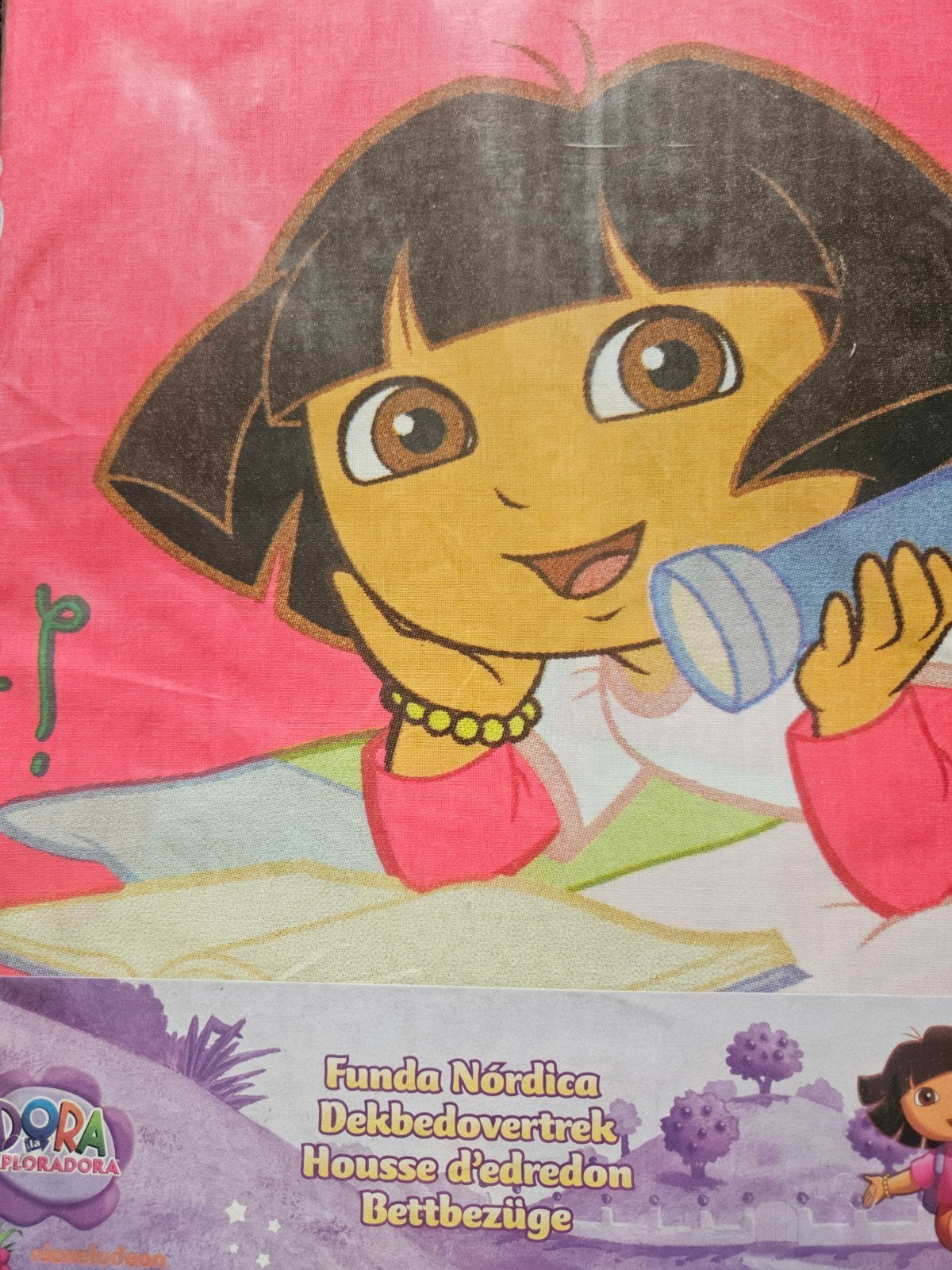 Dora, Envoi