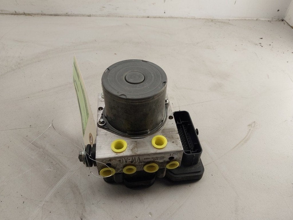 ABS POMP Volkswagen Polo V (6R) (01-2009/05-2022), Auto-onderdelen, Robert Bosch AG, Gebruikt, Volkswagen, Robert-Bosch-Allee 1
74232  Abstatt, DE