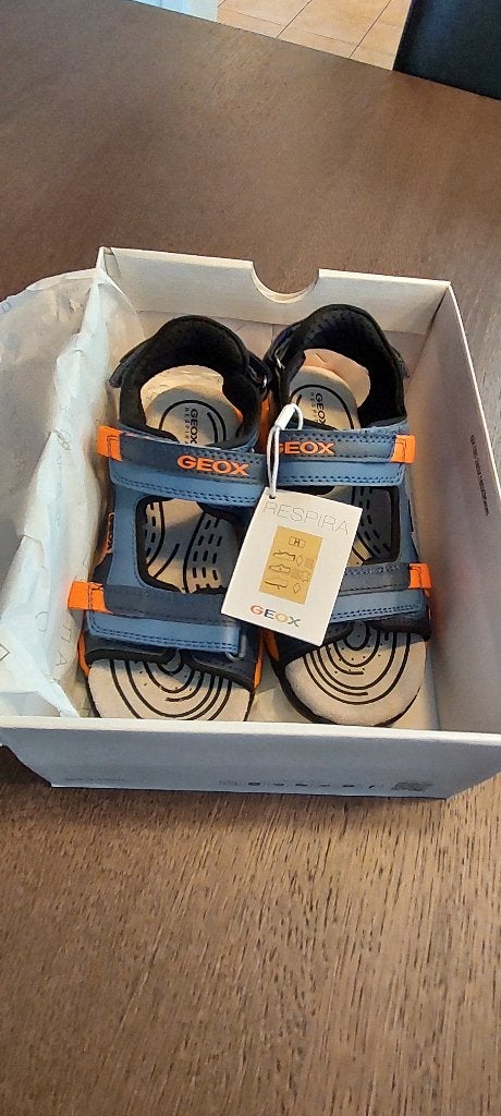 Geox sandalen maat 33, Kinderen en Baby's, Kinderkleding | Schoenen en Sokken, Schoenen, Nieuw, Ophalen of Verzenden, Jongen