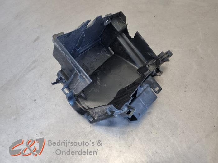 Boîte à fusibles d'un Peugeot Partner, -, 3 mois de garantie, Utilisé, -