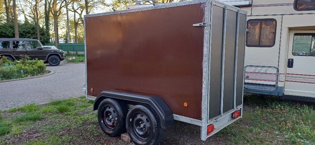Aanhangwagens dubbelasser. te huur ook te koop, Enlèvement, Comme neuf