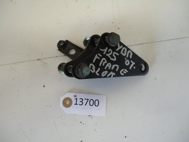 YBR125 2007 - 2011 Yamaha Beugel Beugel motorblok D1-15754