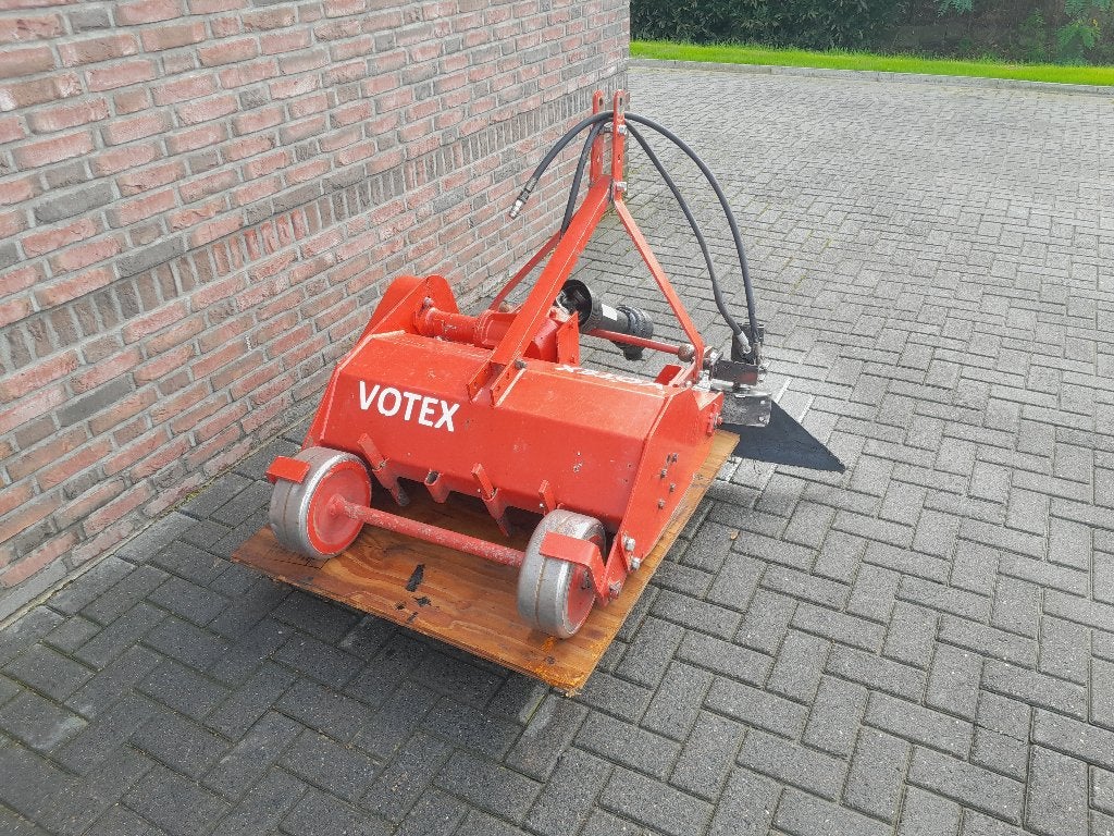 Zware Klepelmaaier met Strokenpoetser, Ophalen, Gebruikt