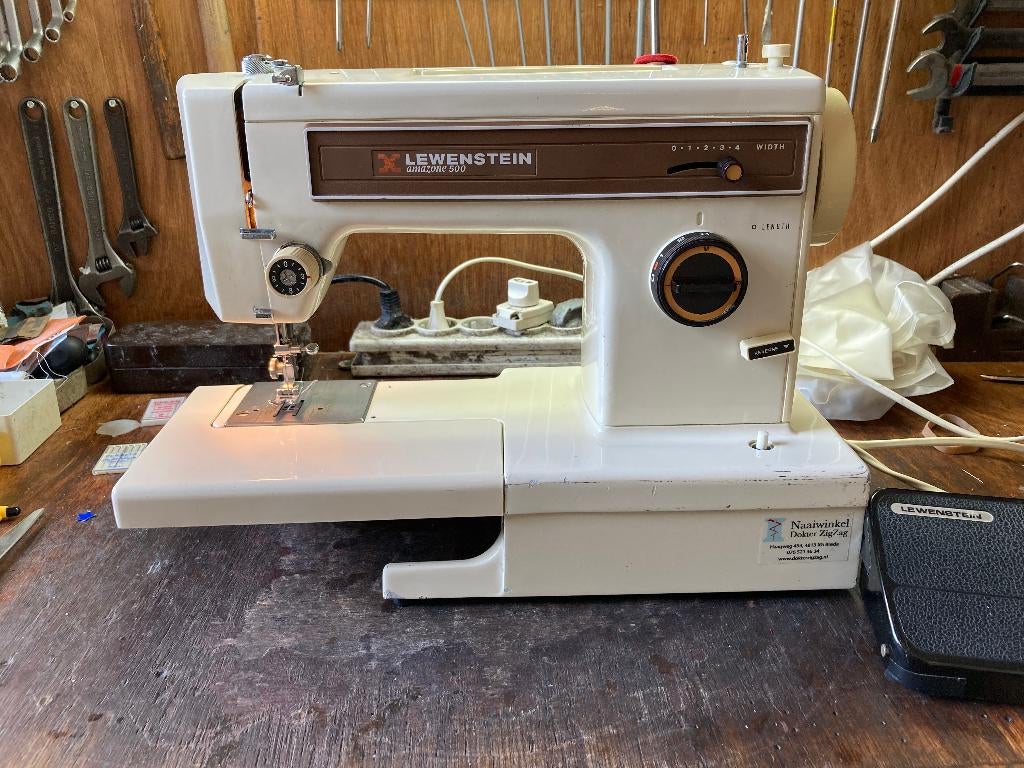 Lewenstein Amazone 500 - zigzag machine met vrije arm, Hobby en Vrije tijd, Naaimachines en Toebehoren, Ophalen of Verzenden, Gebruikt