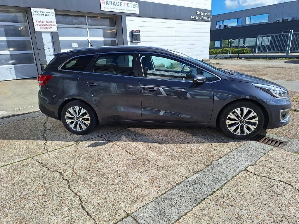 KIA CEED BREAK 1.4 ESSENCE, Autos, Kia, Argent ou Gris, Achat, Entreprise, 5 portes