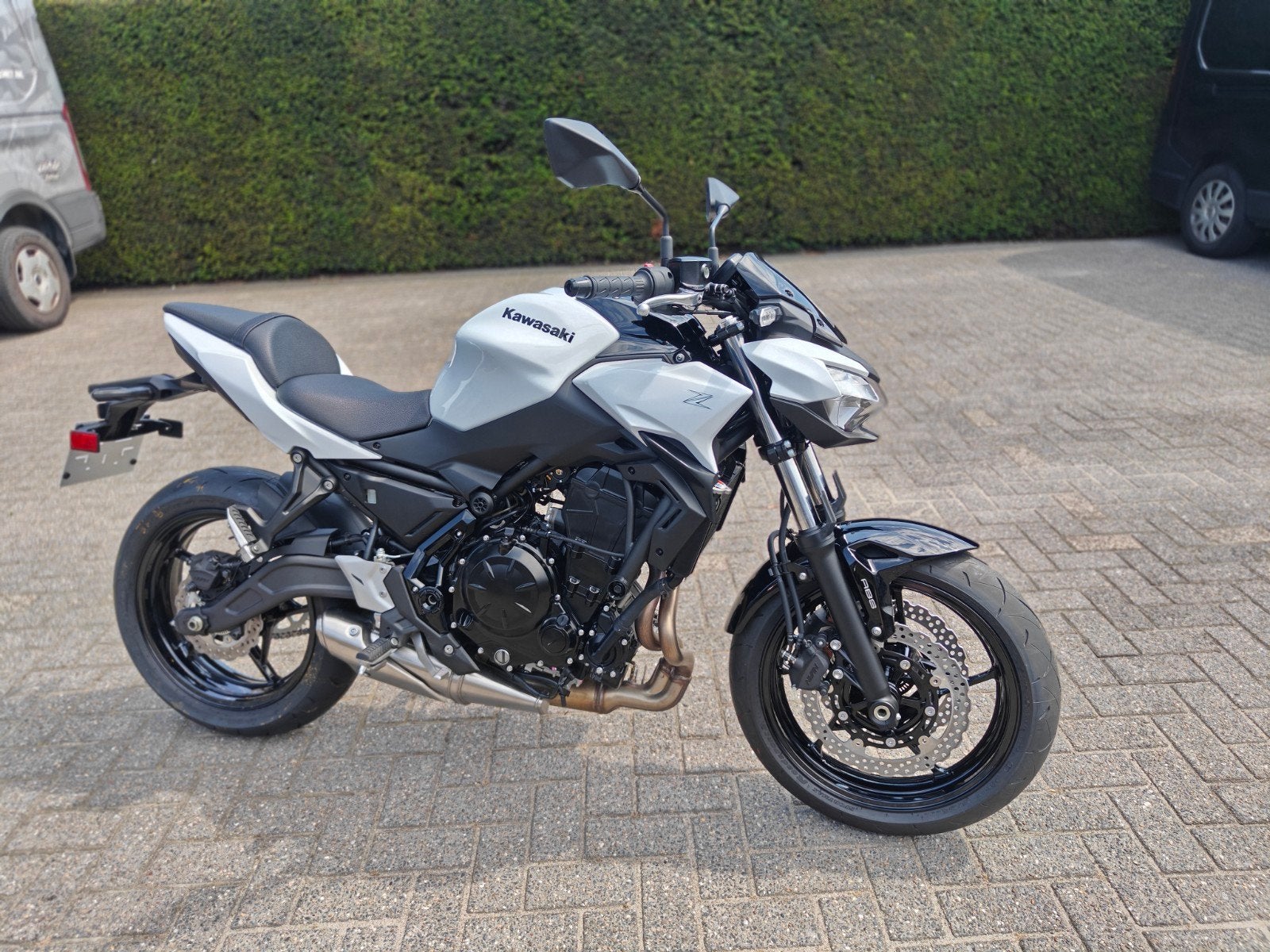 Kawasaki Z650 2026 nieuw, Motoren, 2 cilinders, Nieuw, Bedrijf, Meer dan 35 kW