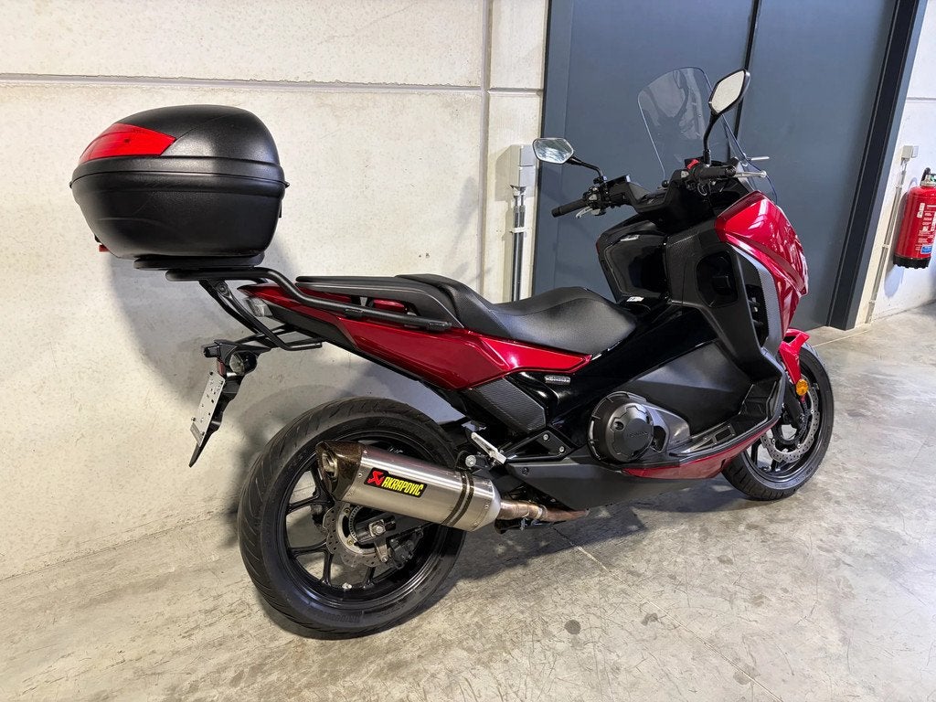 Honda Integra 750 luxe scooter/moto met Akrapovic en topcase, Entreprise, Scooter, 750 cm³