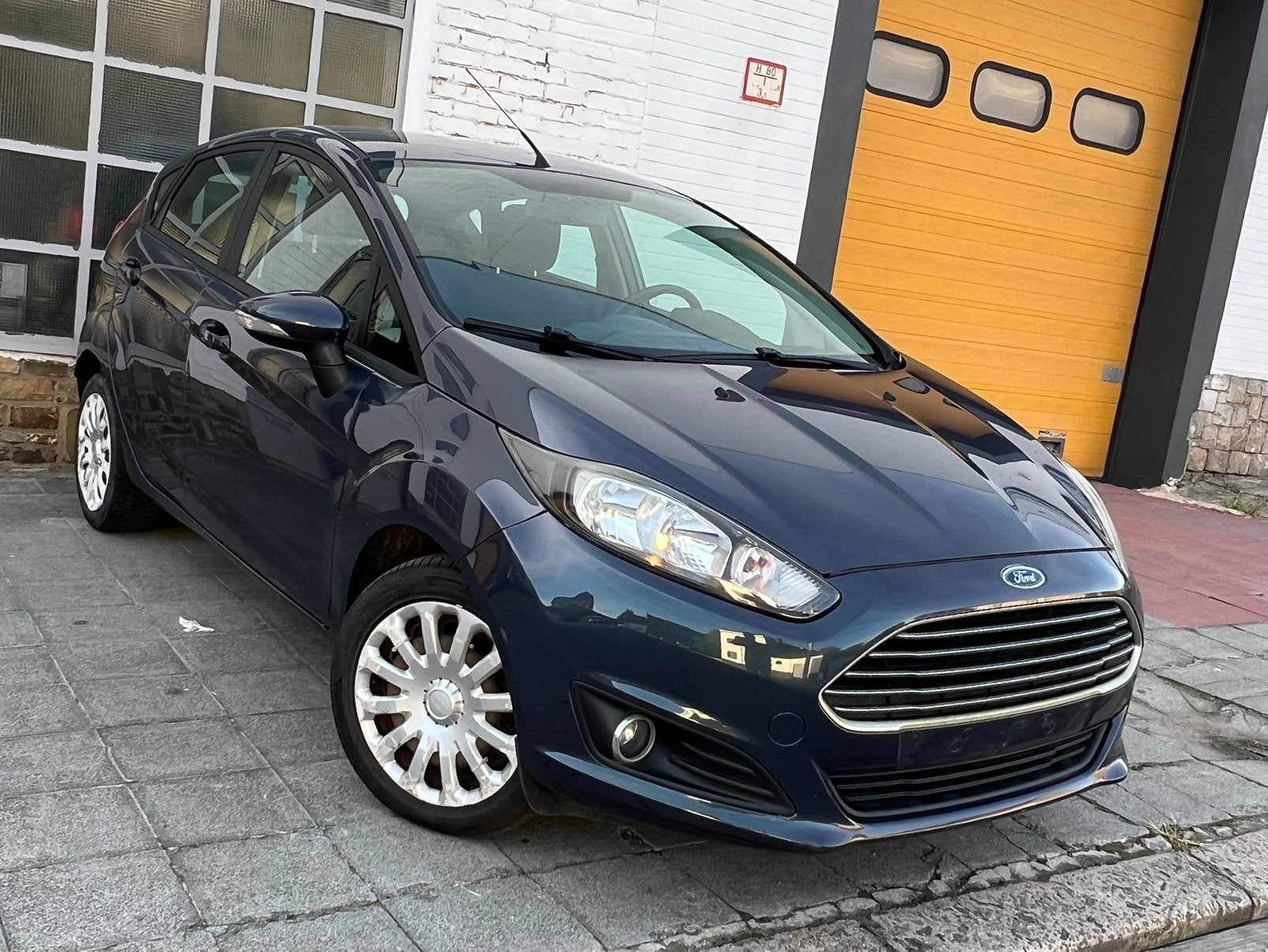 Ford Fiesta 5 Portes 2013 année 1.5 TDCi 55kw 0032478767323, Auto's, Voorwielaandrijving, Stof, 4 cilinders, Bedrijf