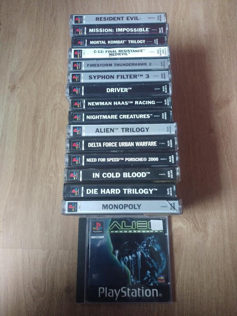 PlayStation 1 games + 2 PlayStation 1 console s, Ophalen of Verzenden
