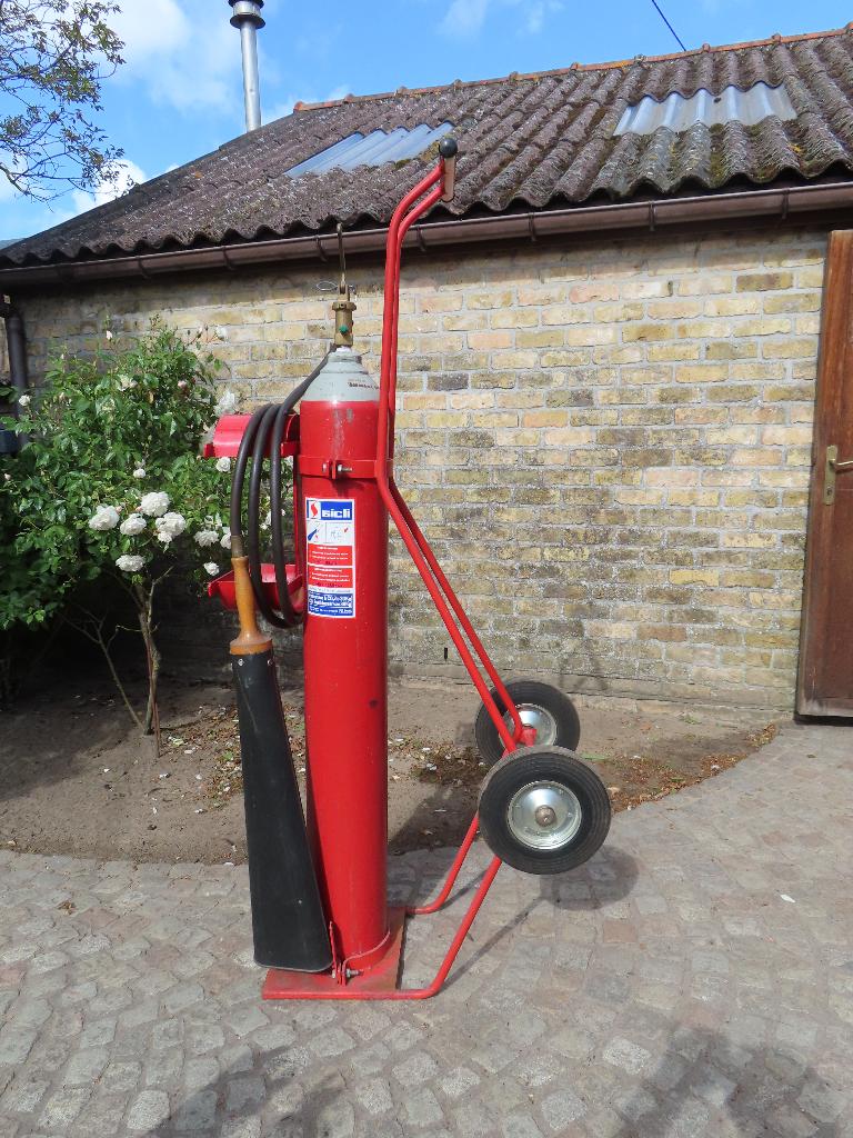 Groot blusapparaat - brandweer -, Ophalen, Gebruikt