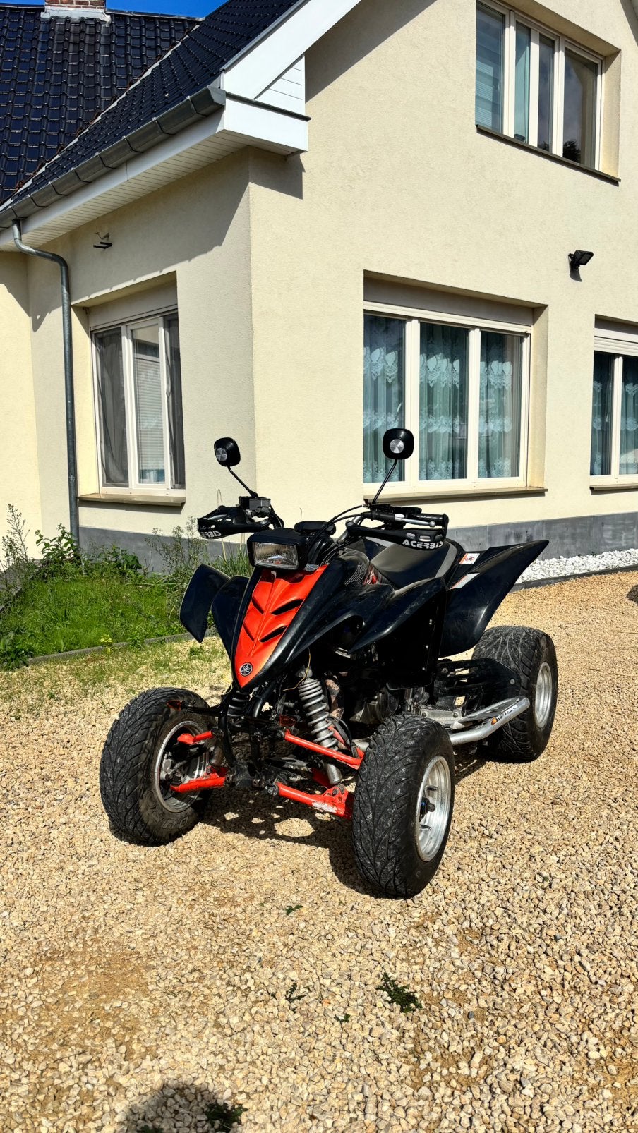 Yamaha Raptor 350 special edition, Motos