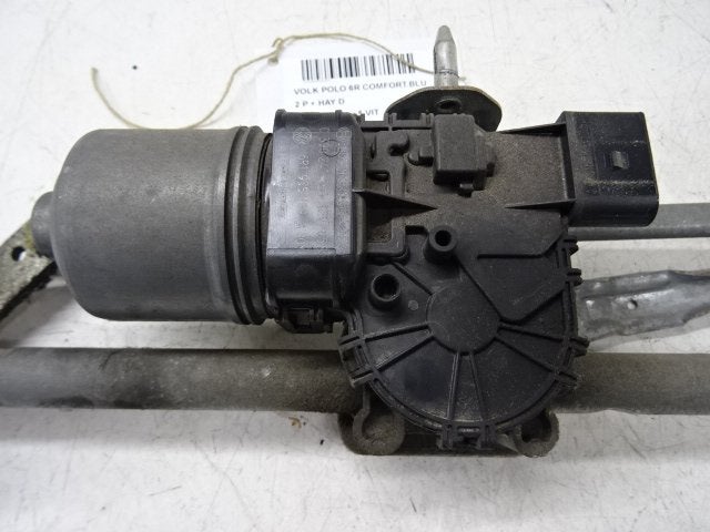RUITENWISSERMOTOR VOOR Volkswagen Polo V (6R) (6R1955119), Gebruikt, Volkswagen, Mevr. I. Hauben, Rue de l'Espoir 34 34
4030  GRIVEGNÉE, BE