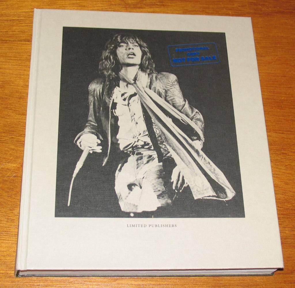 Promotional Copy - NOT FOR SALE (Muziekfotografen), Boeken, Kunst en Cultuur | Fotografie en Design, Ophalen of Verzenden, Zo goed als nieuw