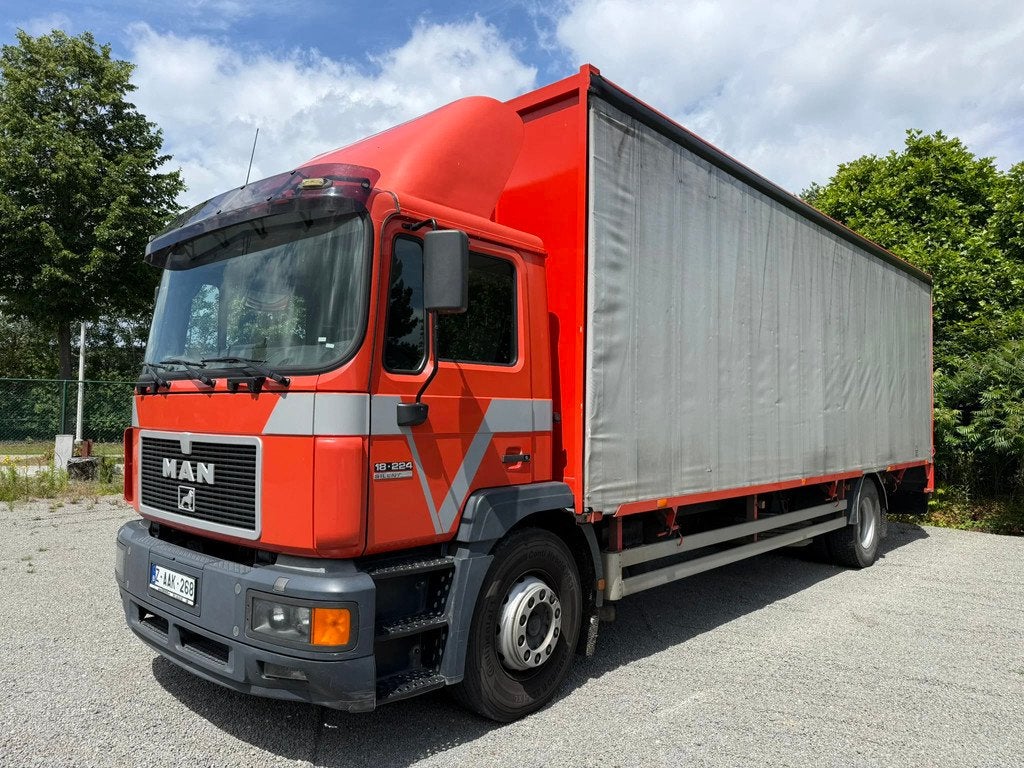 MAN 18 .224 / ORIGINAL 180560 Km / BELGIUM truck (bj 1998), Auto's, Achterwielaandrijving, Bedrijf, Handgeschakeld, Te koop