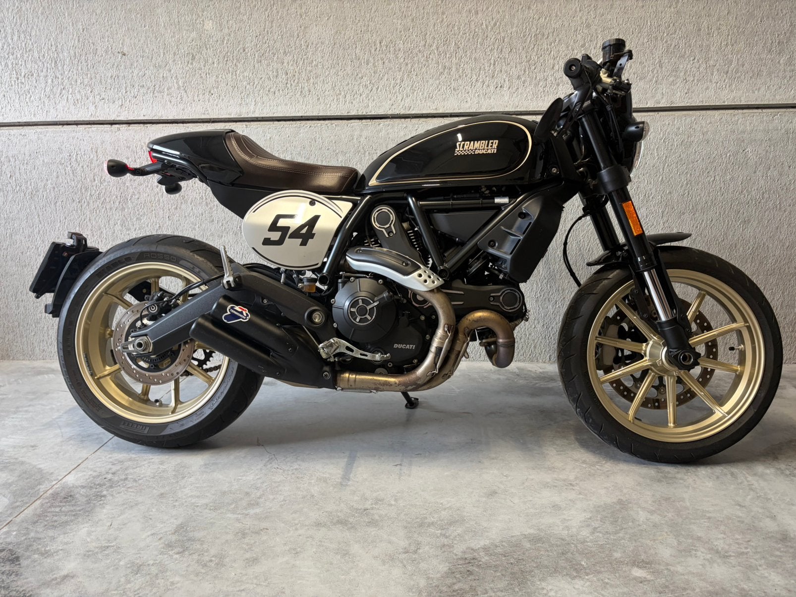 DUCATI SCRAMBLER 800 CAFÉ RACER — 2019 | 9.500 km ORIGINEEL, Motos, Particulier