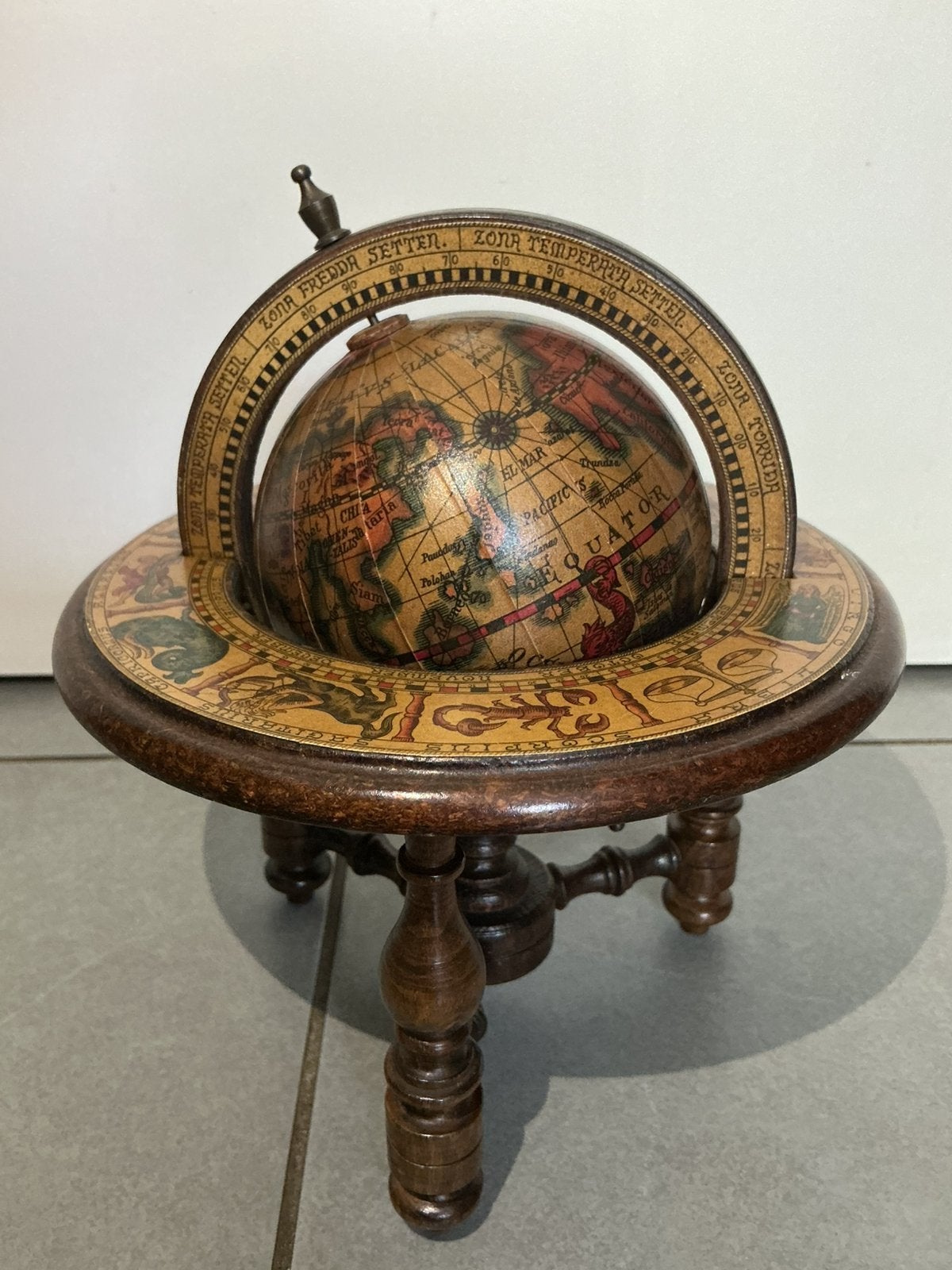 Vintage houten wereldbol, Ophalen, Gebruikt