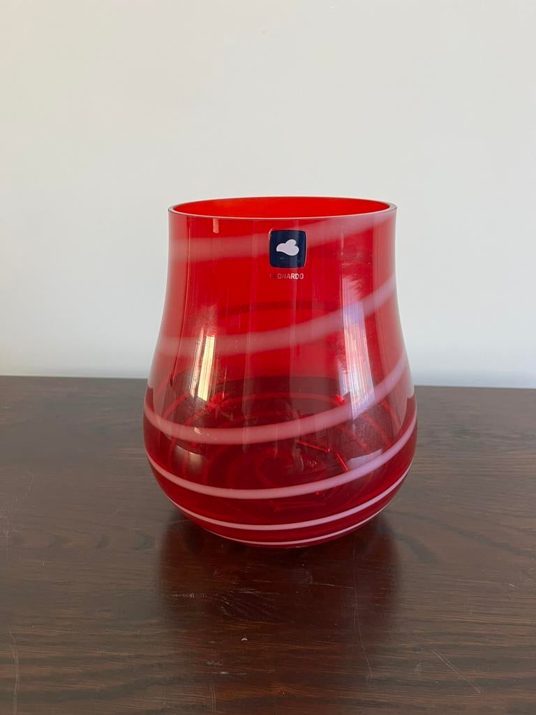 Vaas leonardo, Huis en Inrichting, Woonaccessoires | Vazen, Ophalen, Zo goed als nieuw, Rood, Glas