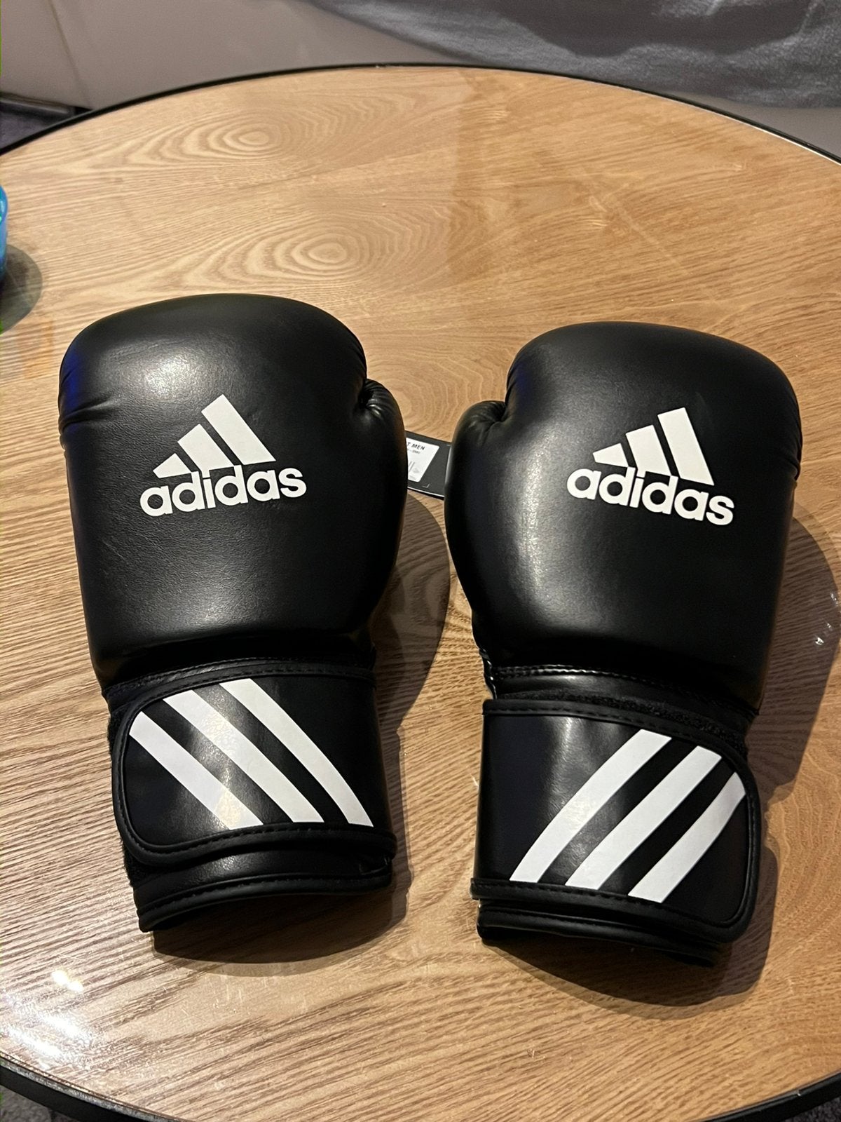 Adidas set nieuw 12oz windels en binnenhandschoen, Sport en Fitness, Ophalen of Verzenden, Nieuw