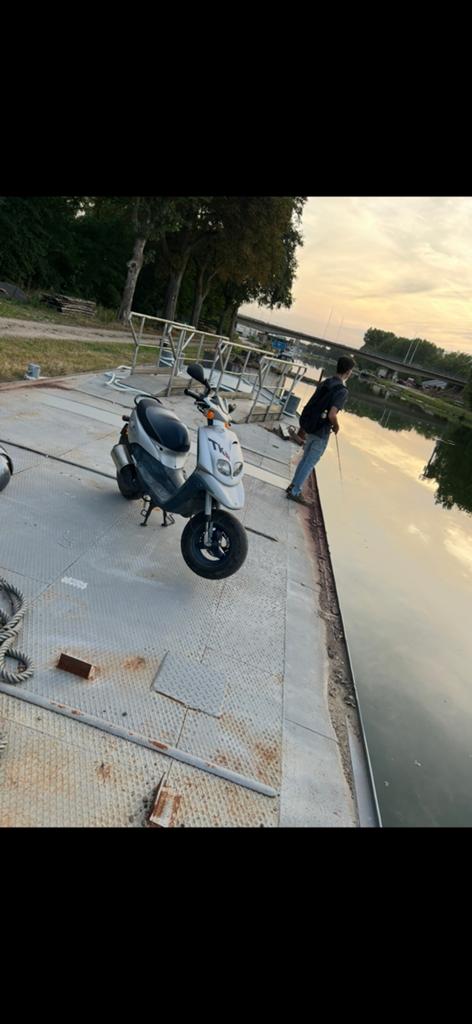 Peugeot tkr, Vélos & Vélomoteurs, Scooters | Peugeot, Enlèvement, Comme neuf