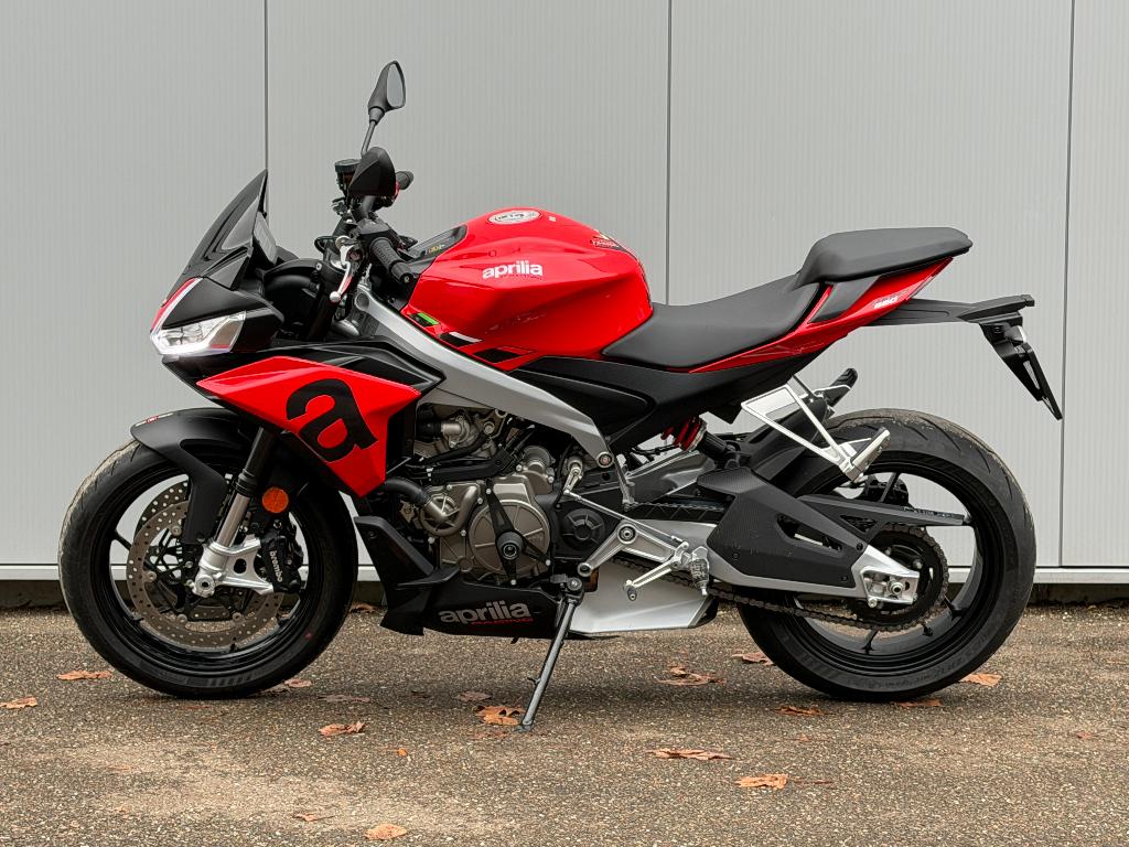 Aprilia Tuono 660 met cruisecontrol / 2023 - 1970km, Motoren, Motoren | Aprilia, Traction Control, 2 cilinders, Motorrijbewijs A