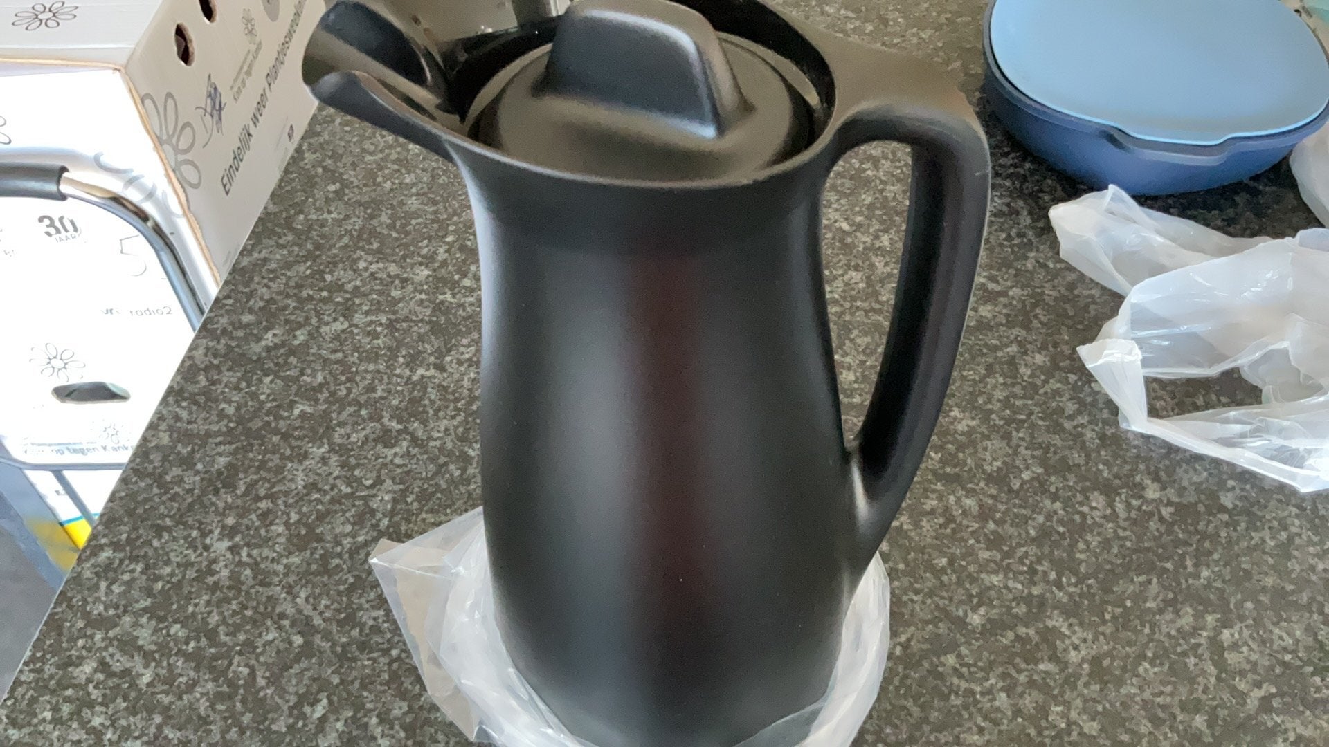 Thermos Tupperware 1L zwart nieuw, Huis en Inrichting, Ophalen of Verzenden, Nieuw