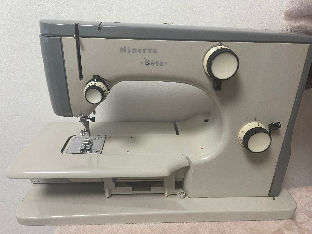 Minerva Bèta naaimachine Zeer goede staat, Ophalen, Gebruikt, Naaimachine
