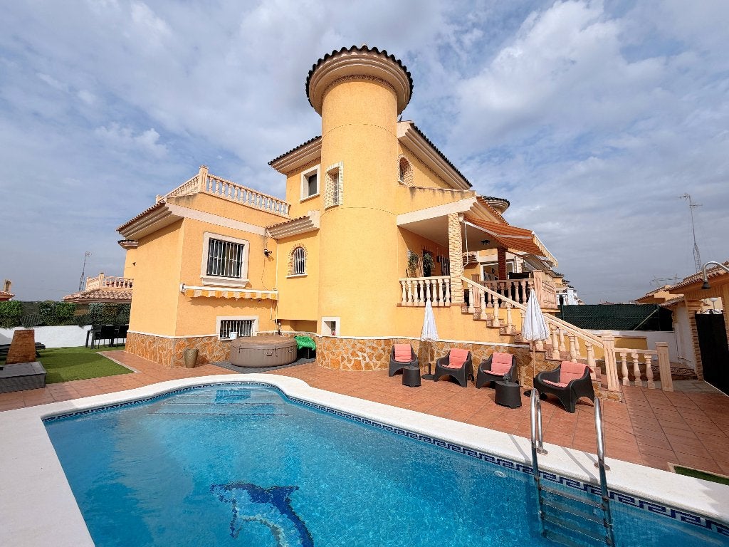 Vrijstaande villa te koop in Lo Crispin, Algorfa (Alicante), 201 m², Dorp, Spanje, Woonhuis