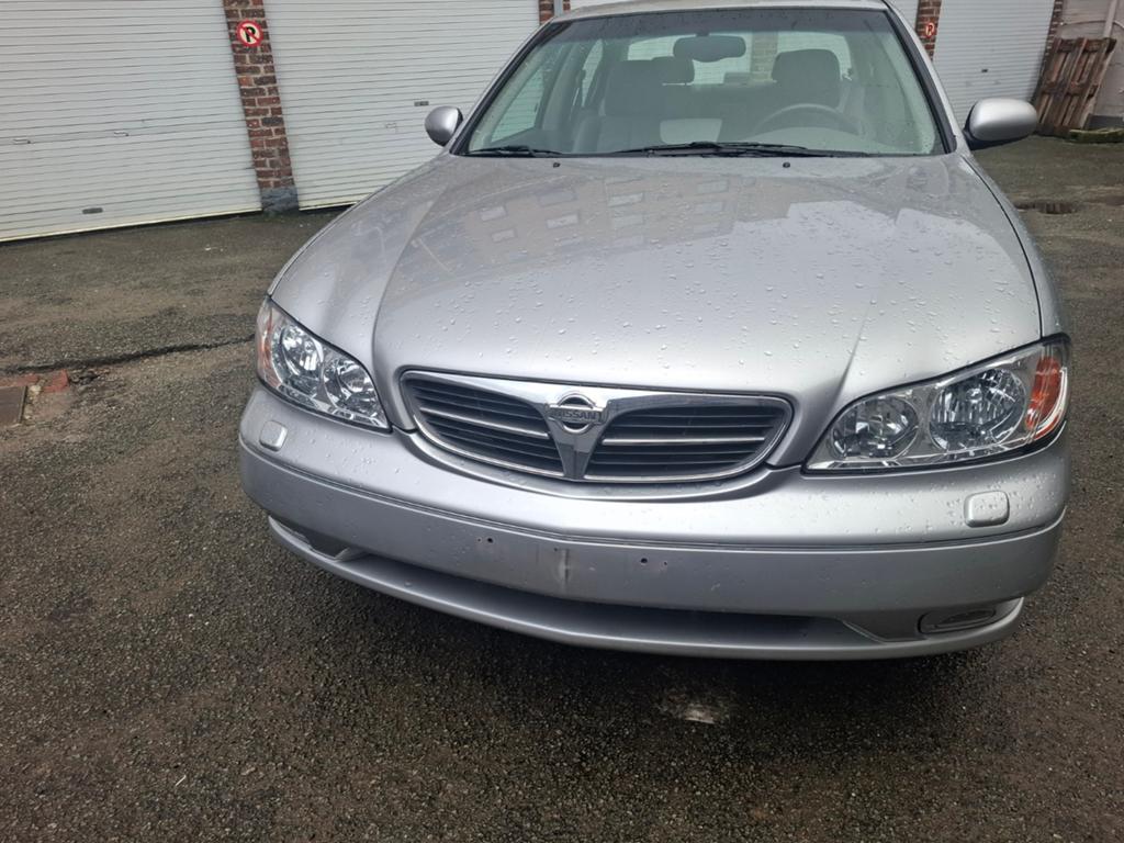 NISSAN MAXIMA 2.0 ESSENCE V6 48000 KM, Autos, Argent ou Gris, Entreprise, Carnet d'entretien, 5 portes
