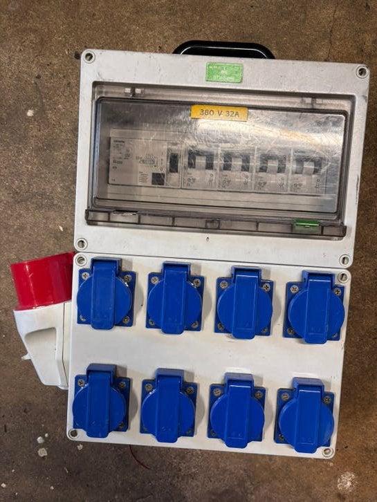 Coffret électrique triphasé 400v 32A + câbles, Enlèvement ou Envoi, Utilisé, Prise de courant