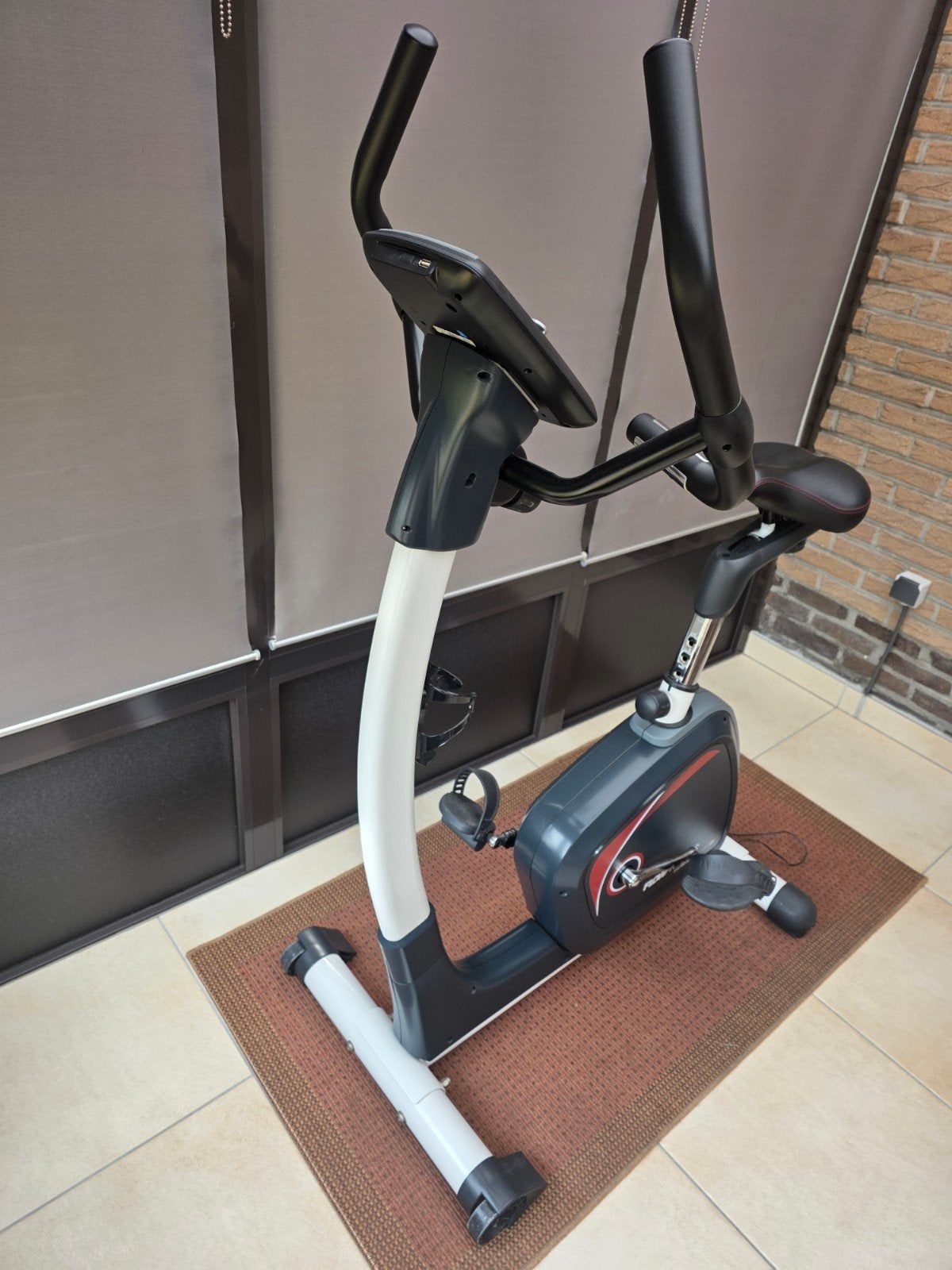Flow Fitness Turner DHT250i Up iConsole als nieuw!, Ophalen, Zo goed als nieuw, Hometrainer