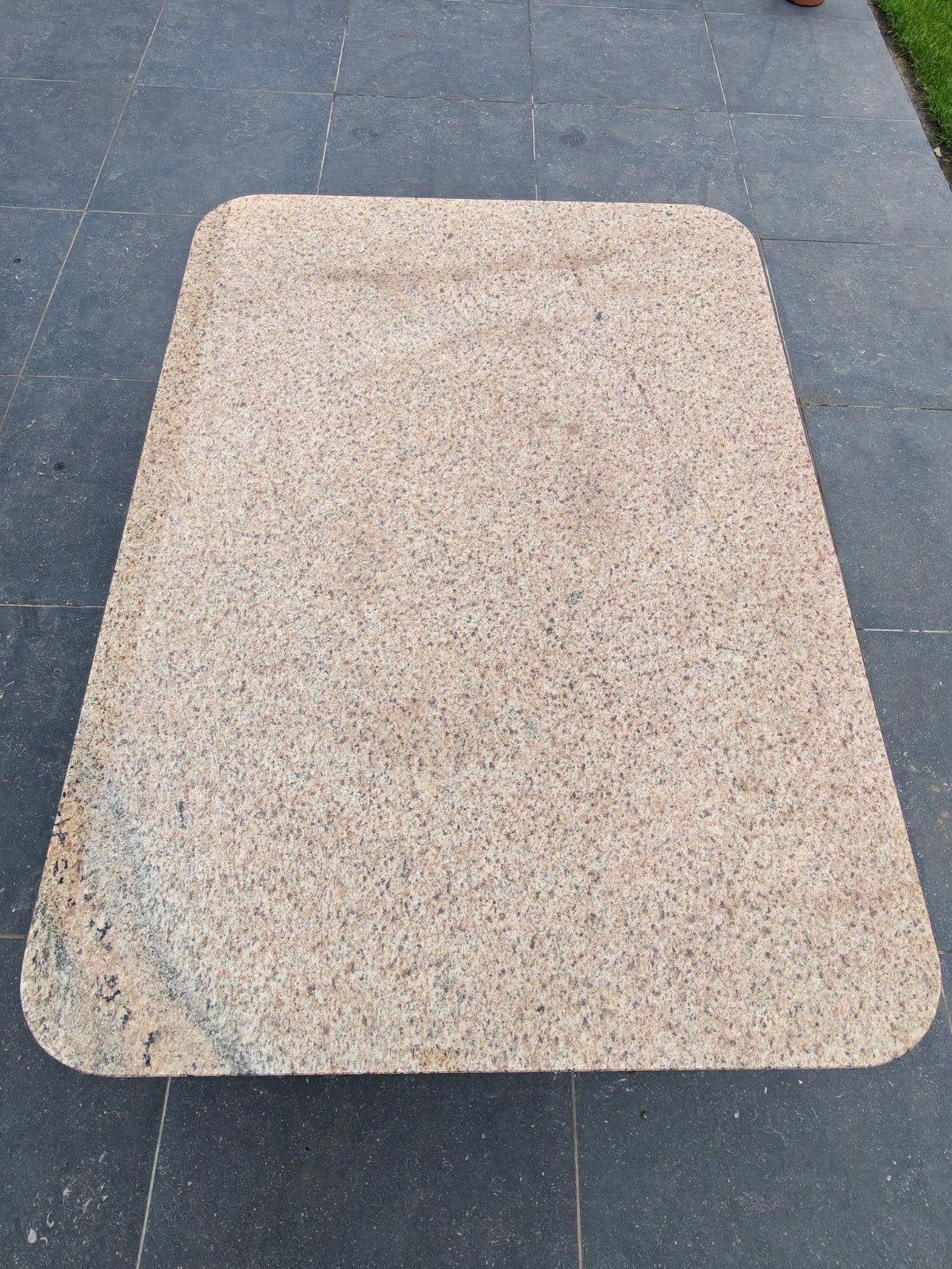 Très belle table basse en granit, Maison & Meubles, Enlèvement