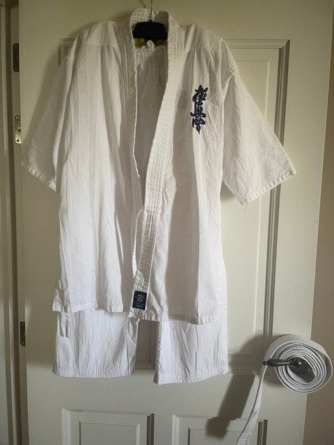 kimono de karaté, Enlèvement ou Envoi, Costume d'arts martiaux, Taille XS ou plus petite, Comme neuf