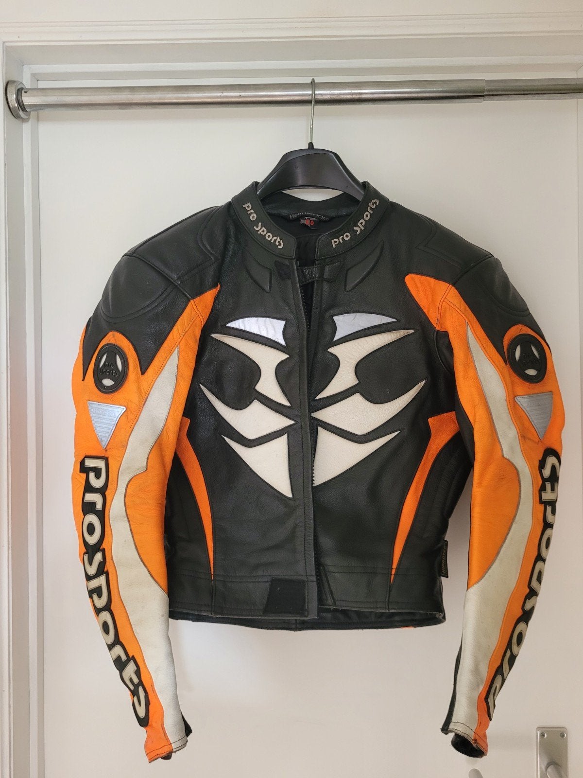 moto vest Gericke., Enlèvement