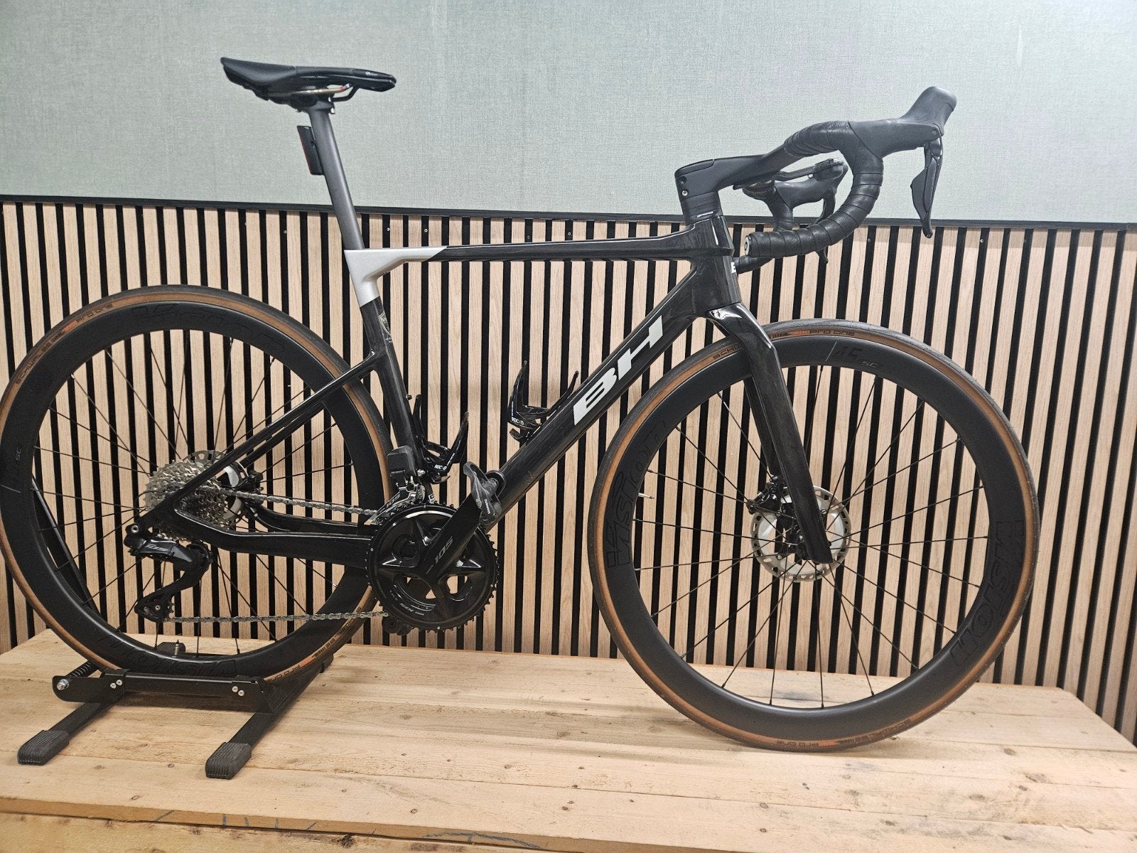 BH Ultralight, Ophalen, 28 inch, Carbon, Zo goed als nieuw